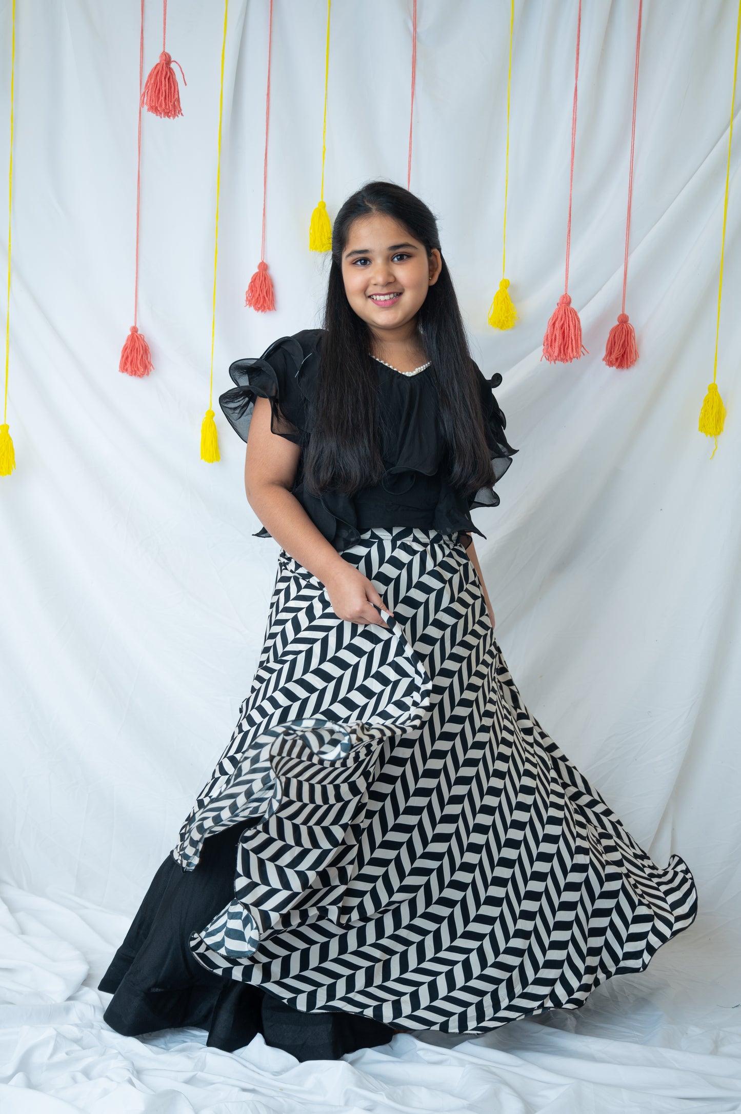Monochrome Frill Muslin & Organza Skirt Set