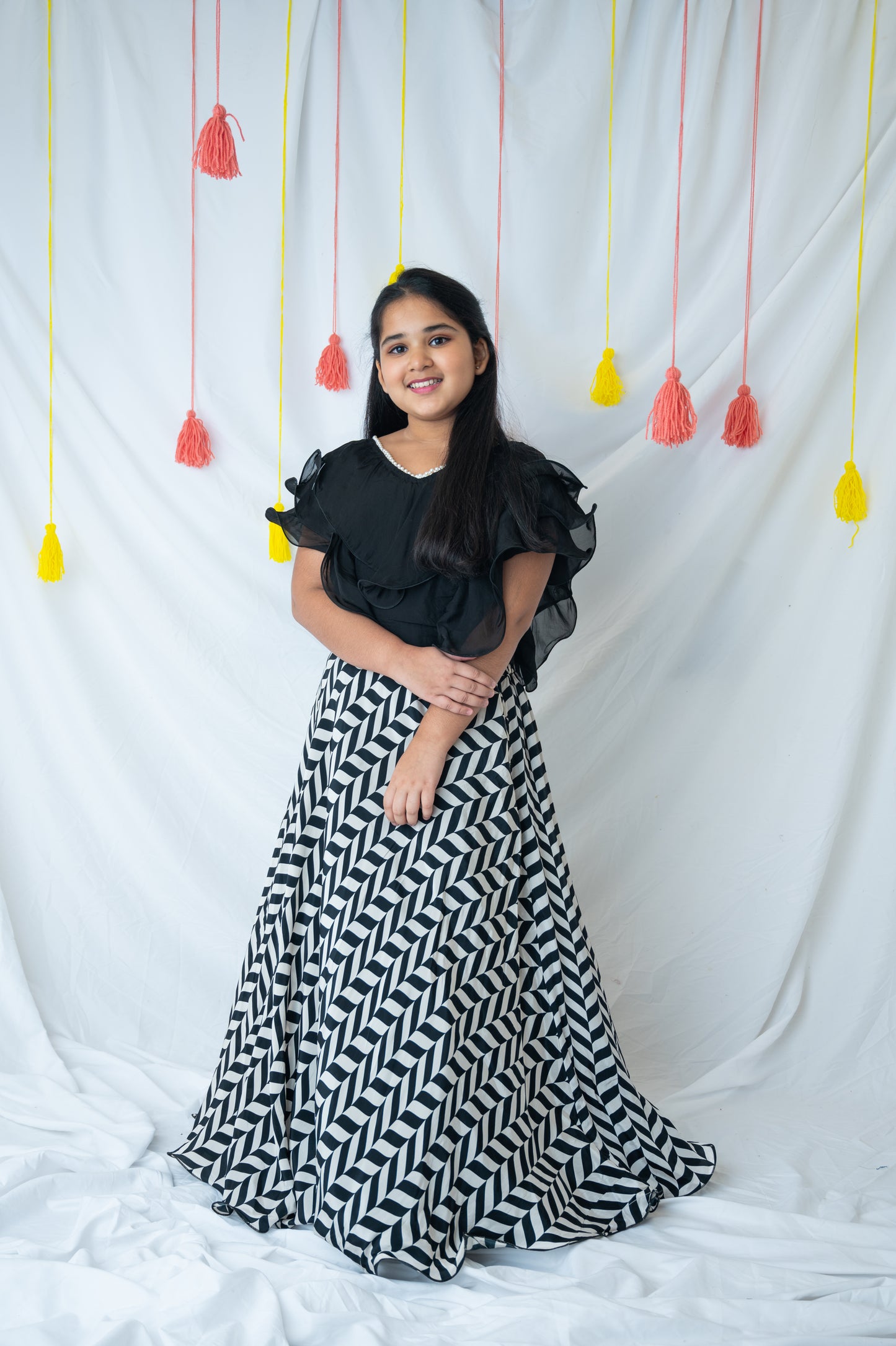 Monochrome Frill Muslin & Organza Skirt Set